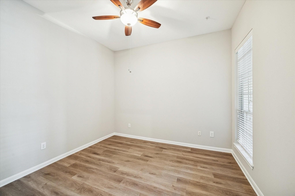 5353 Memorial Drive - Photo 5