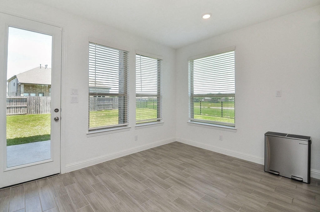 6502 Wild Hollow Court - Photo 9