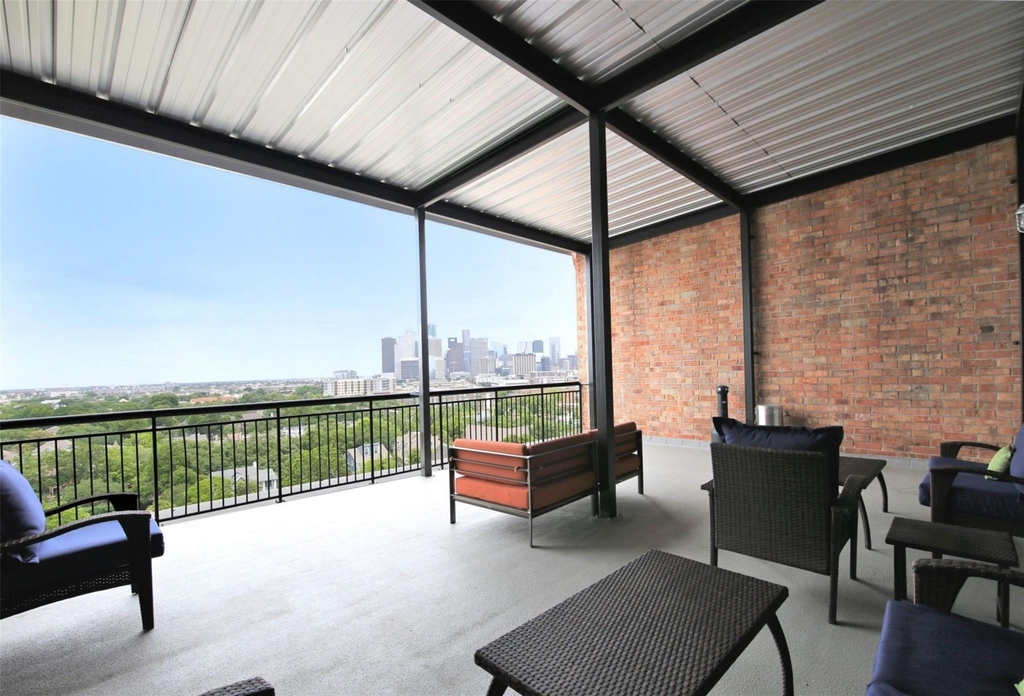 230 W Alabama - Photo 5