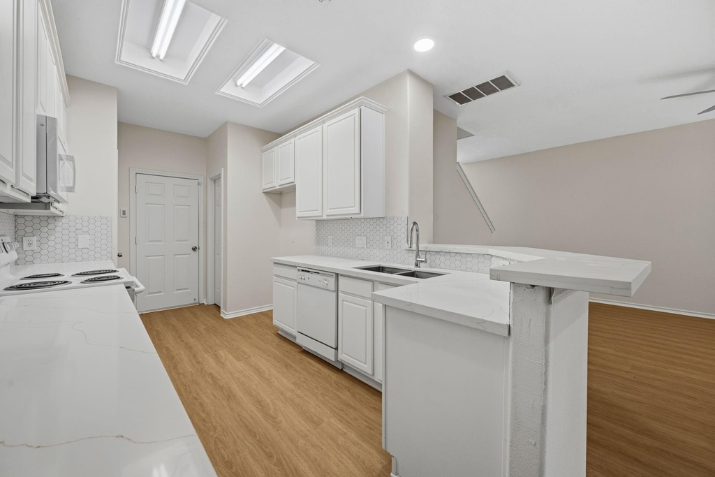 17602 Bering Bridge Lane - Photo 7