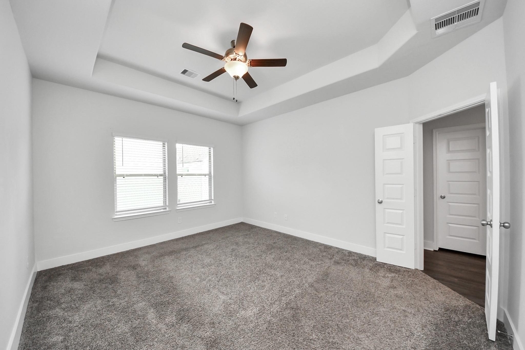 4423 Santorini Lane - Photo 15