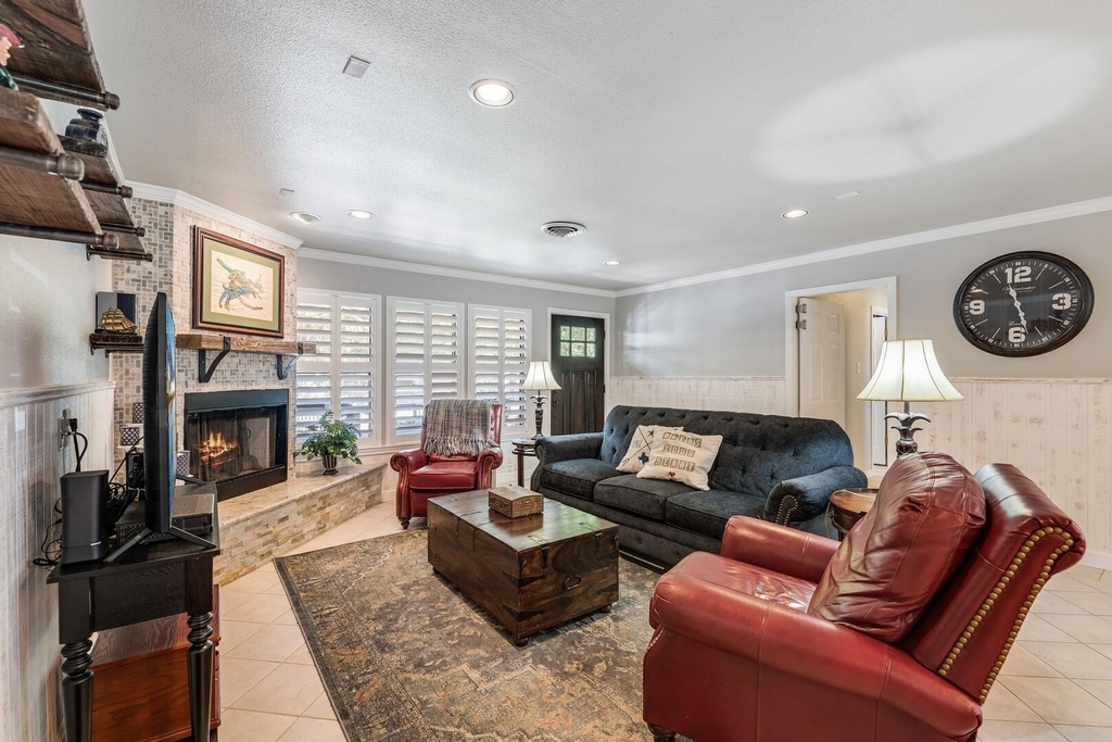 1011 Timber Elm - Photo 4
