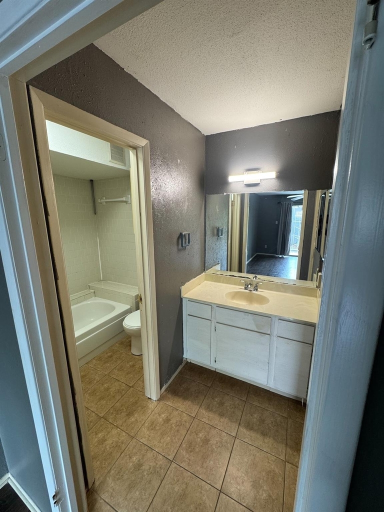 6633 W Airport Boulevard - Photo 10