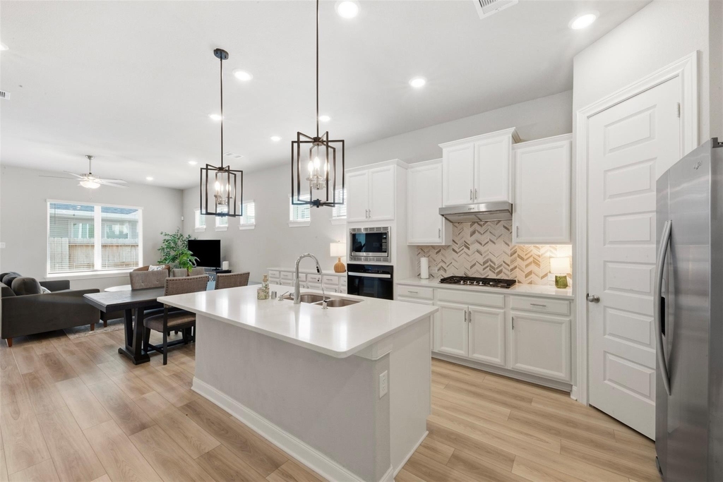 2406 Driftwood Trail - Photo 6