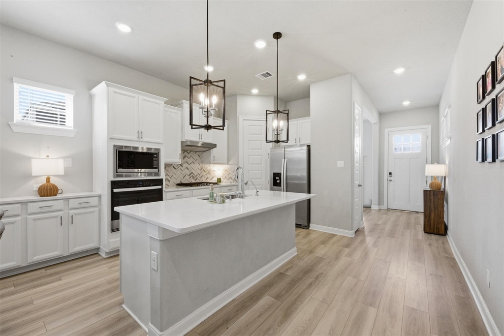 2406 Driftwood Trail - Photo 4