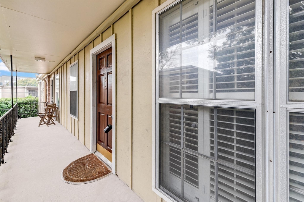 3224 Timmons Lane - Photo 2