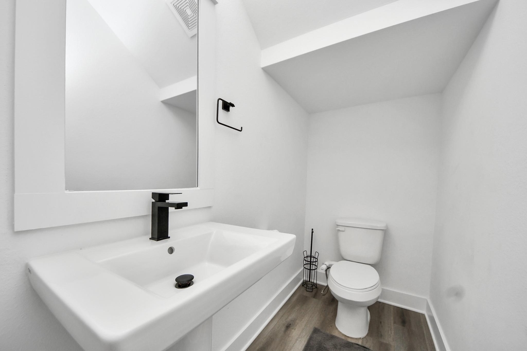 318 Neyland Street - Photo 31