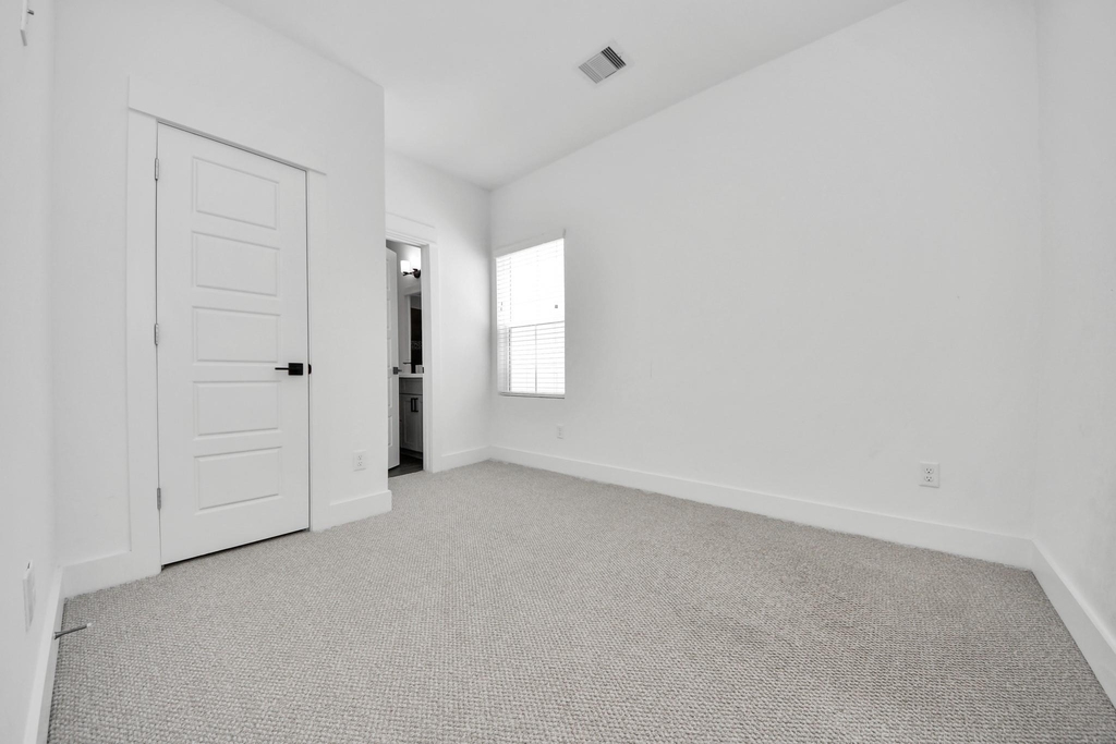 318 Neyland Street - Photo 24