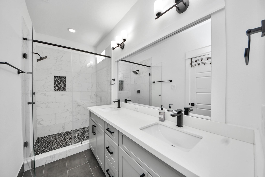318 Neyland Street - Photo 28