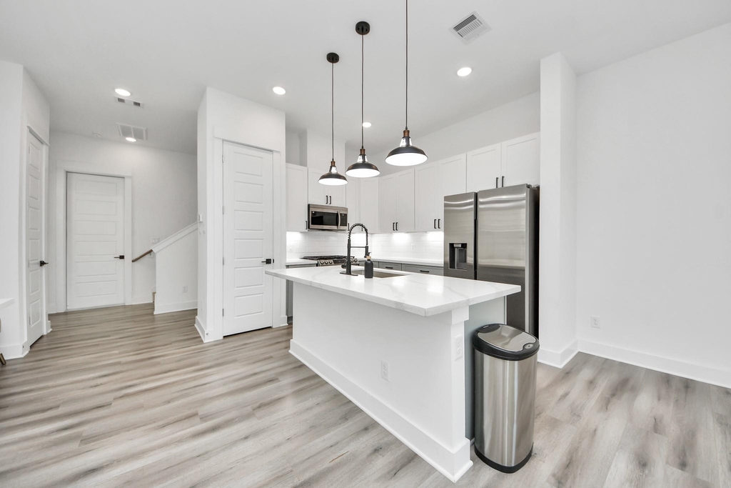 318 Neyland Street - Photo 14