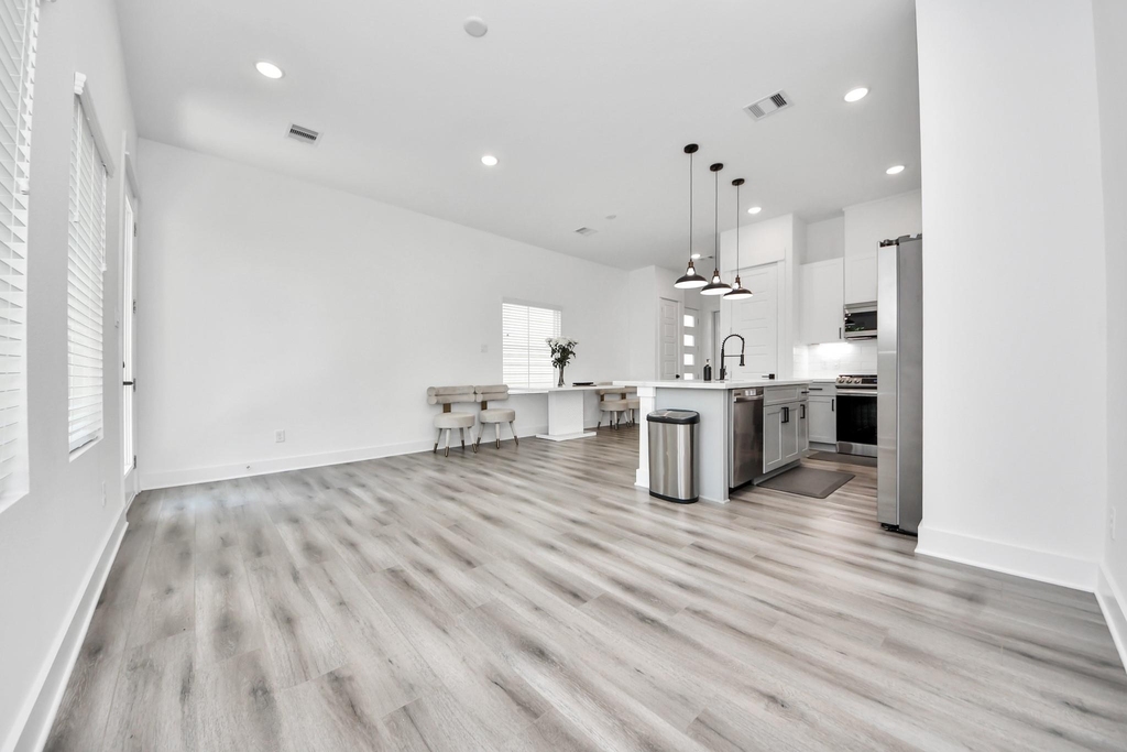 318 Neyland Street - Photo 17