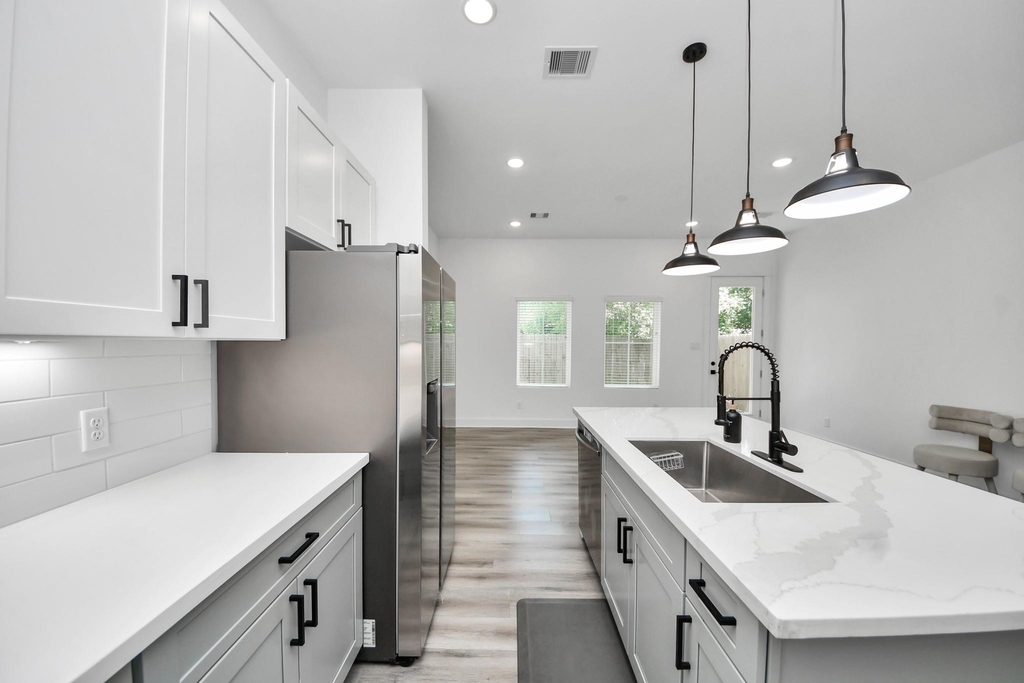 318 Neyland Street - Photo 4