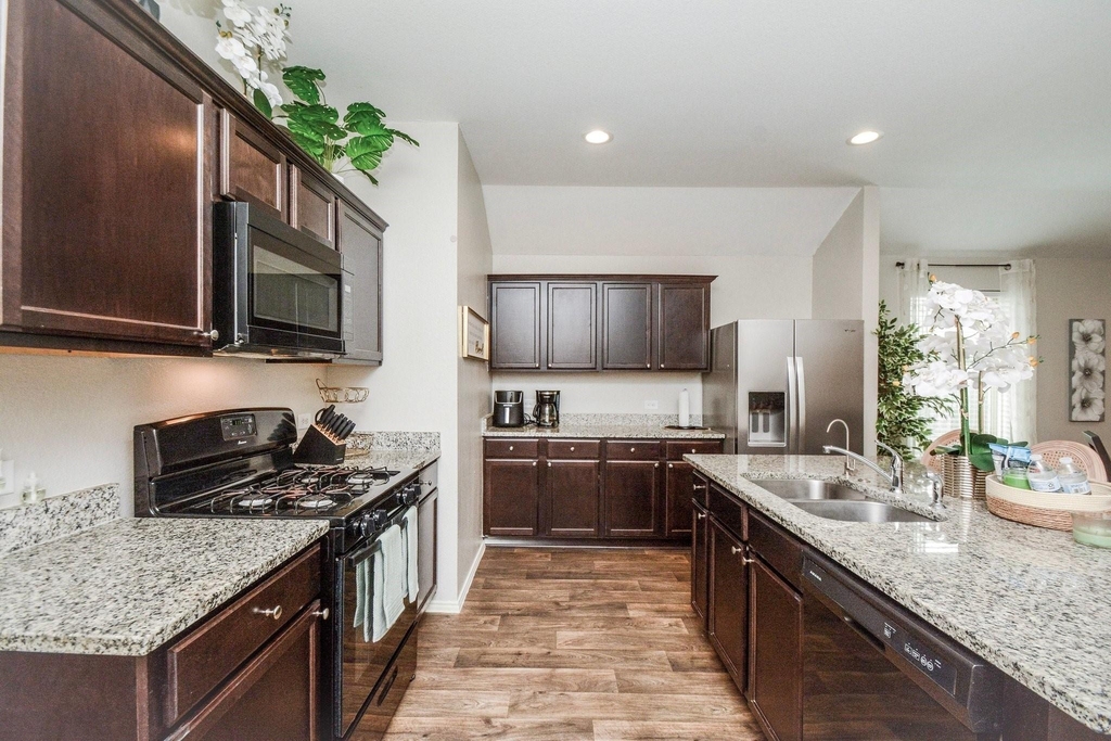 23510 Harrow Field Lane - Photo 3