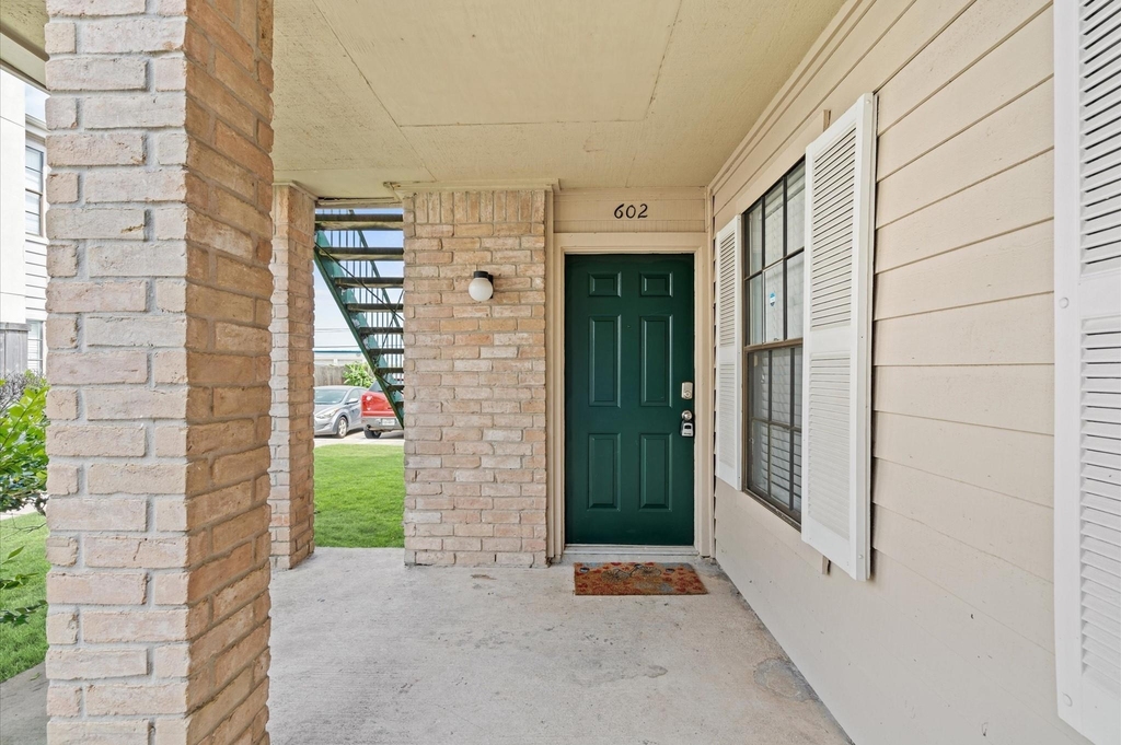 14600 Fonmeadow Drive - Photo 1