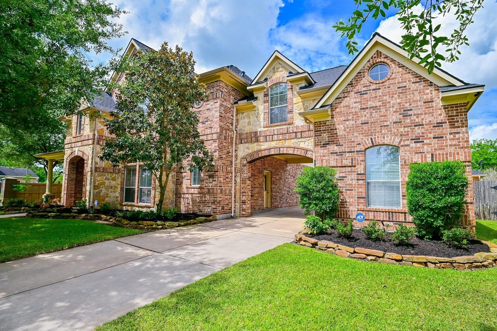 7218 Spring Run Lane - Photo 0