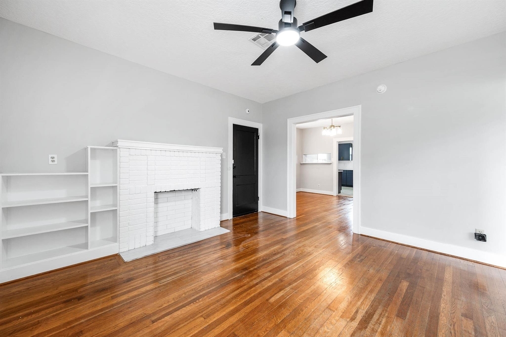 2511 Arbor Street - Photo 3