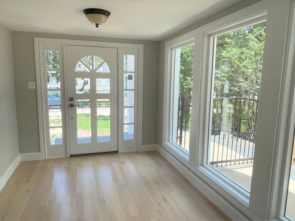 3605 Plumb Street - Photo 1