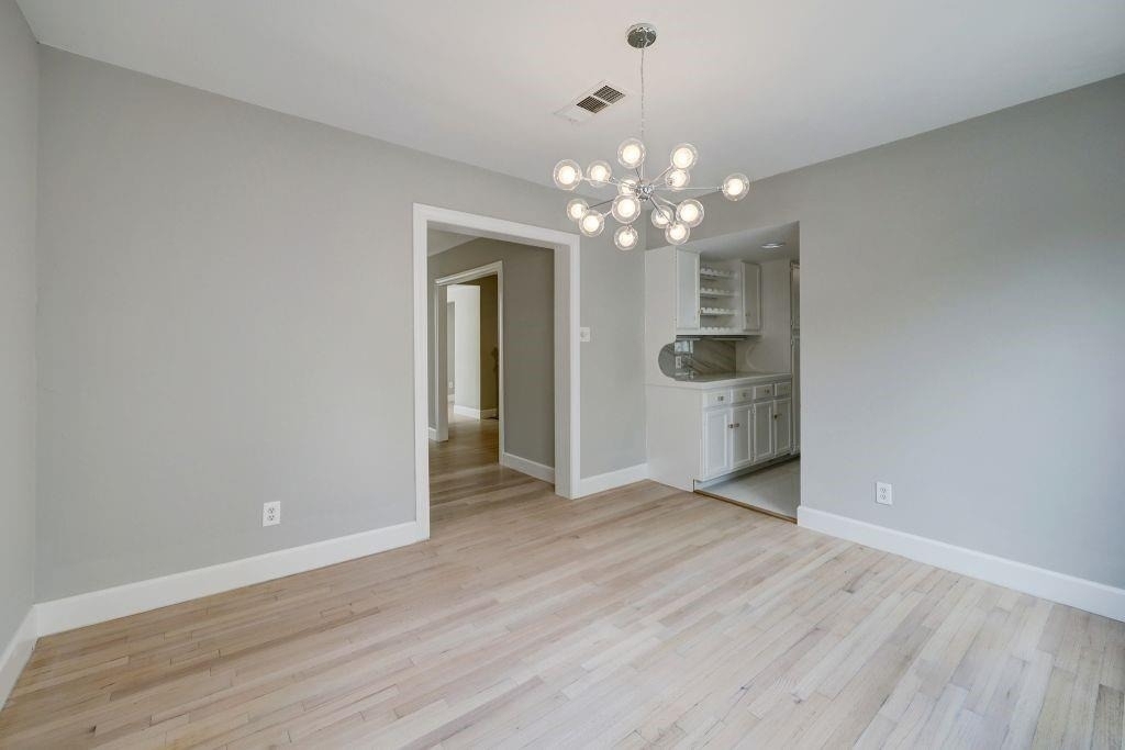 3605 Plumb Street - Photo 6