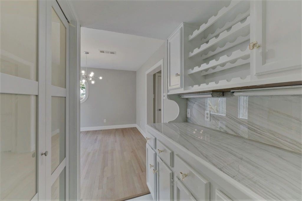 3605 Plumb Street - Photo 7