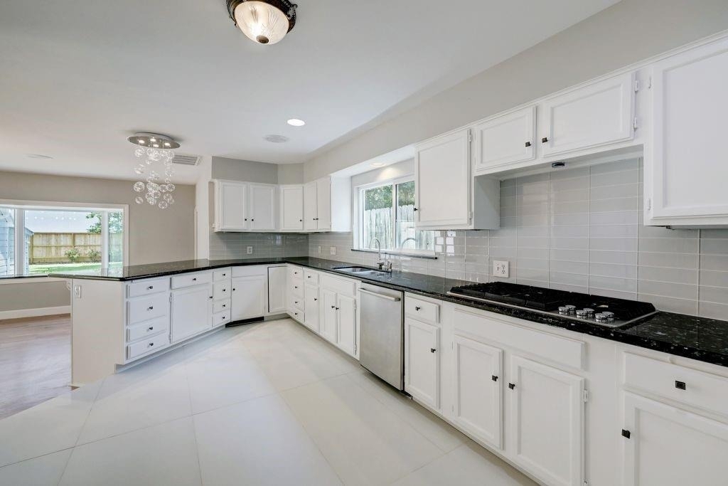 3605 Plumb Street - Photo 8