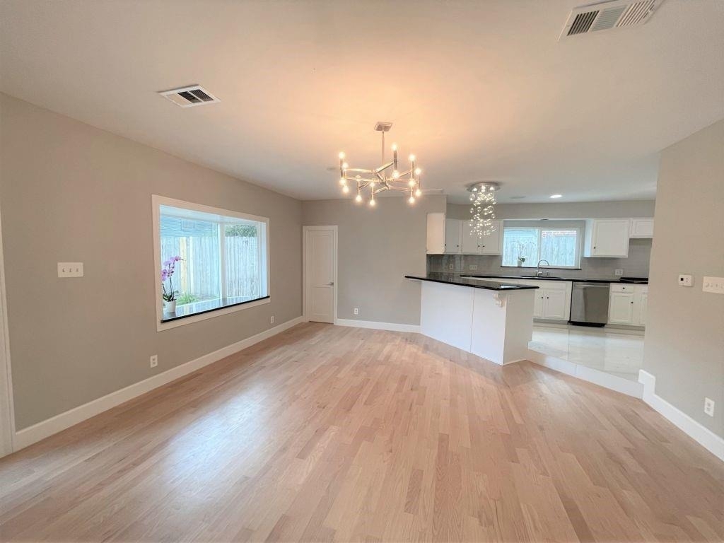 3605 Plumb Street - Photo 11