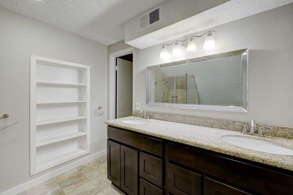 3605 Plumb Street - Photo 16