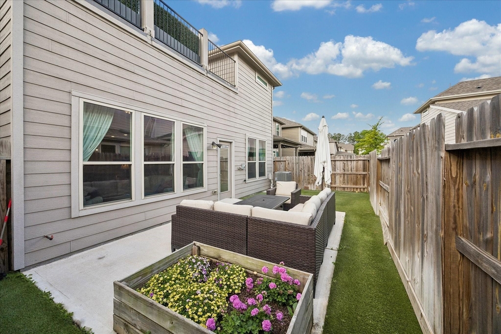 4026 Delta Rose Street - Photo 32