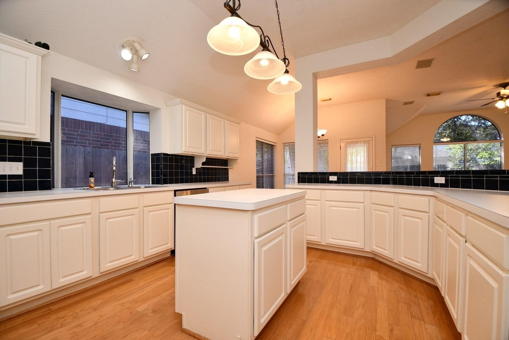 1215 Wood Haven Court - Photo 12