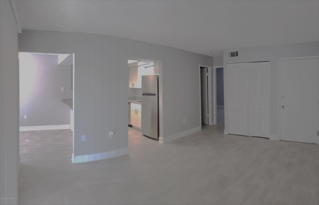 133 Bristol Court - Photo 3