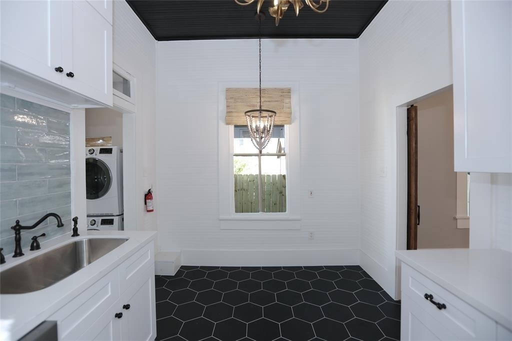 2119 Freeman Street - Photo 9