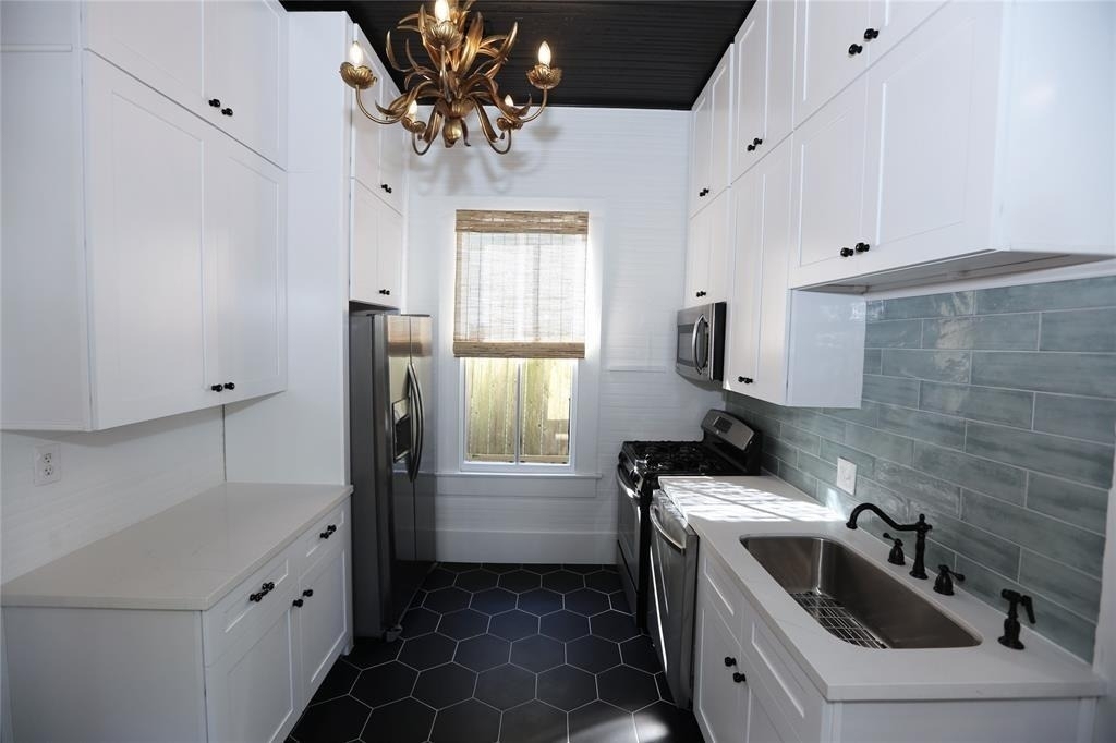 2119 Freeman Street - Photo 6