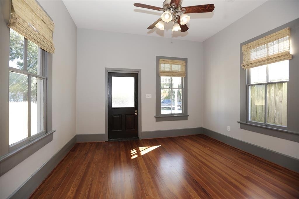 2119 Freeman Street - Photo 2