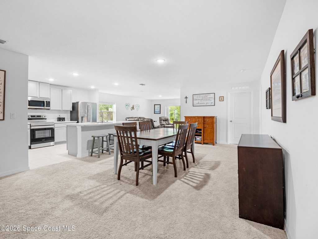 1011 Starfire Street Se - Photo 5