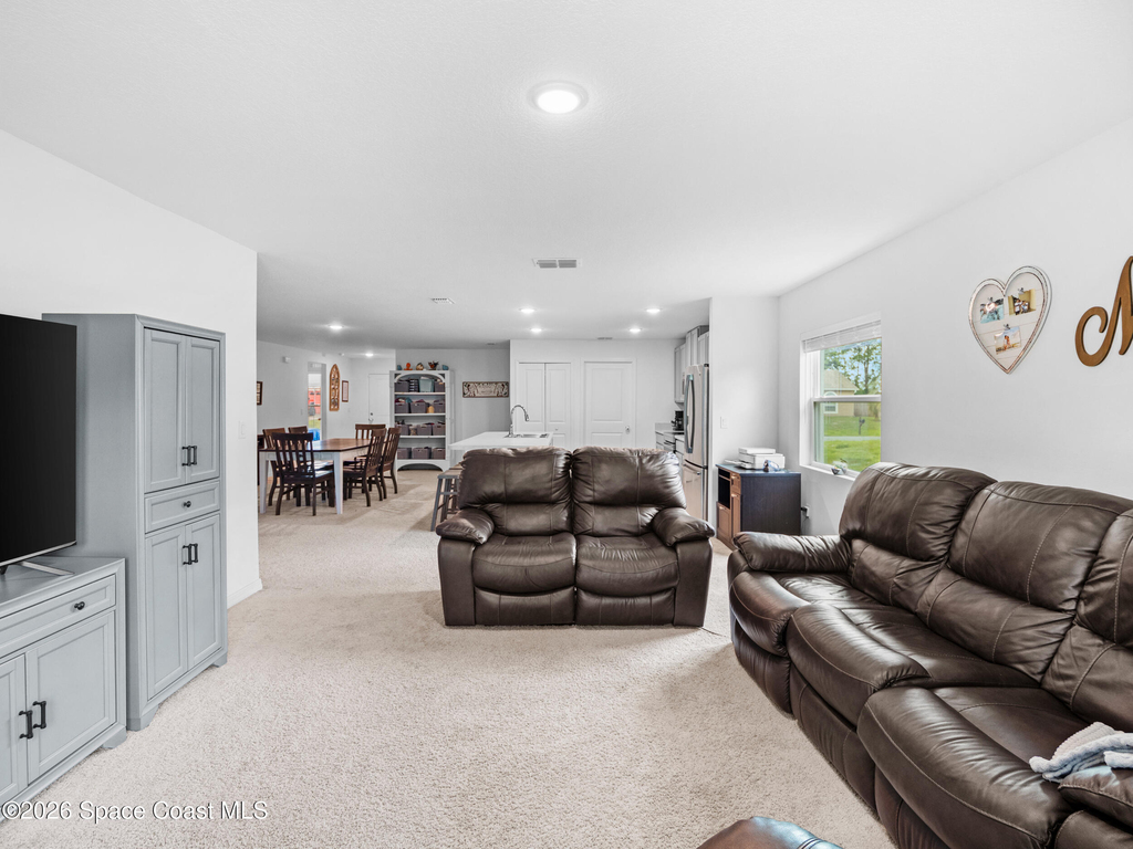 1011 Starfire Street Se - Photo 13