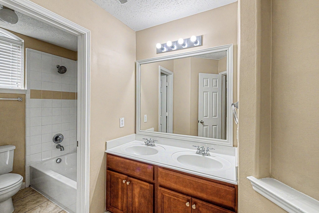 7527 Trail Hollow - Photo 29