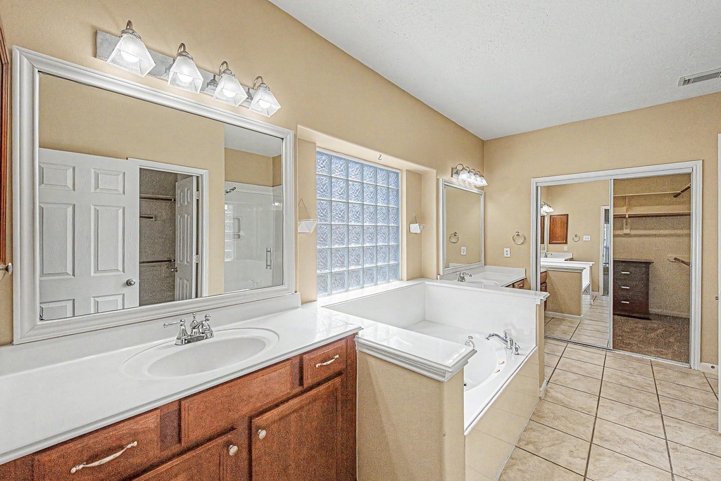 7527 Trail Hollow - Photo 18
