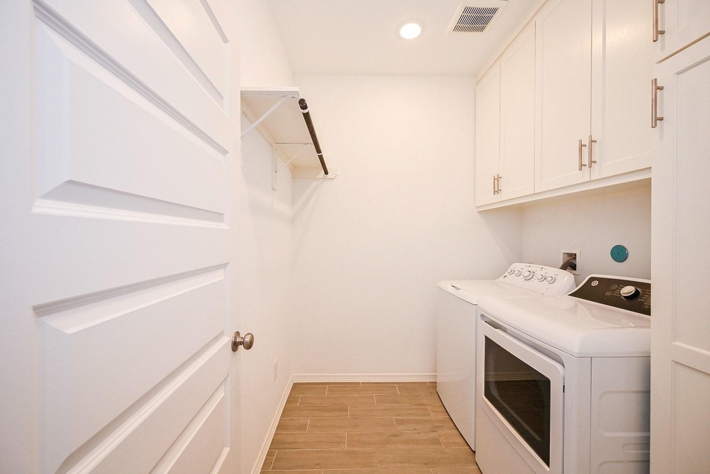 5706 Embracement Lane - Photo 5