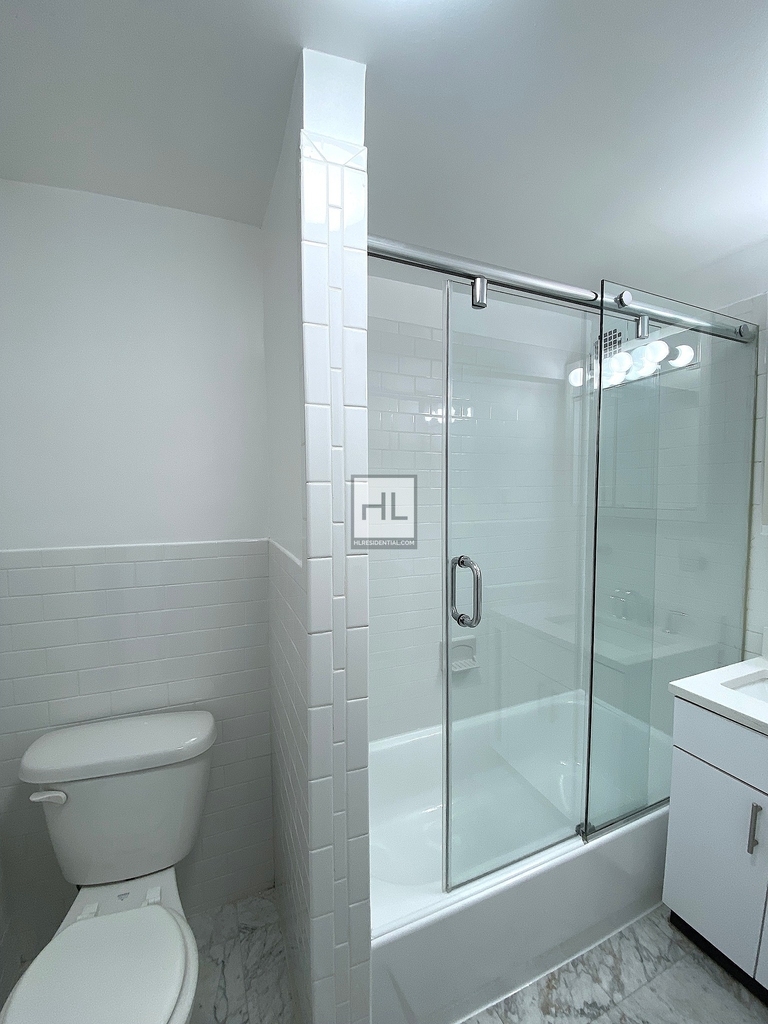 East 38th Street - Photo 2