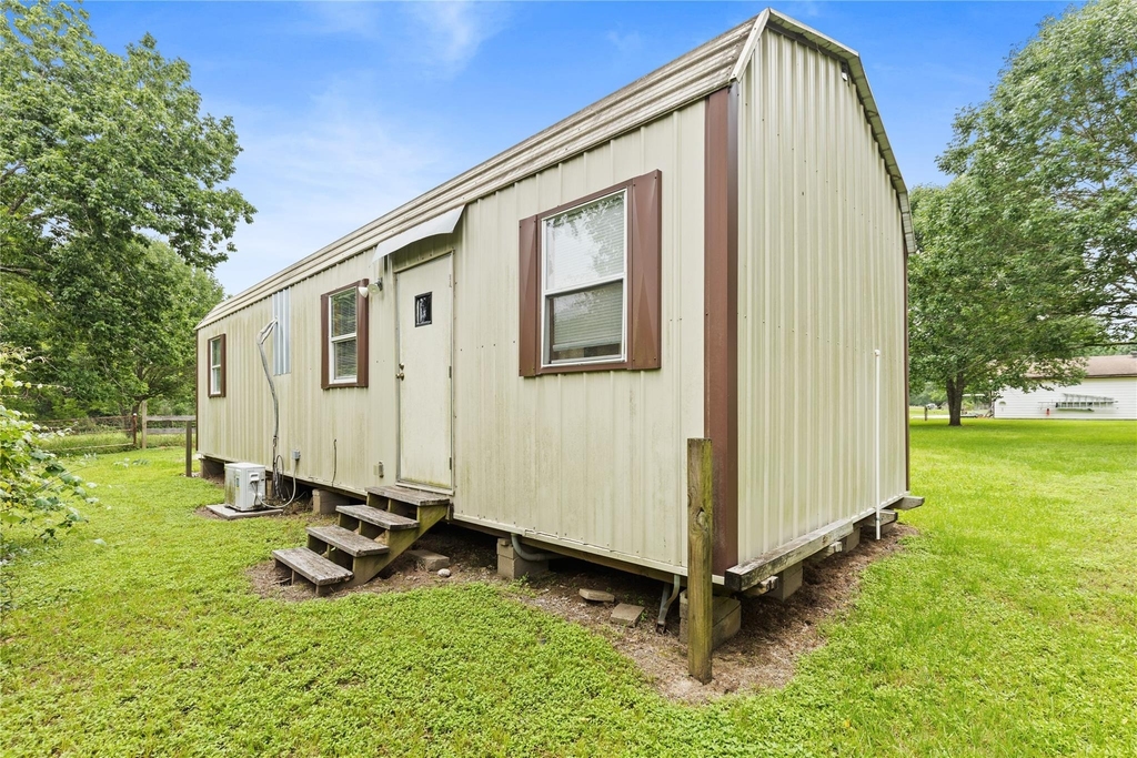 12039 Anderson Road - Photo 11