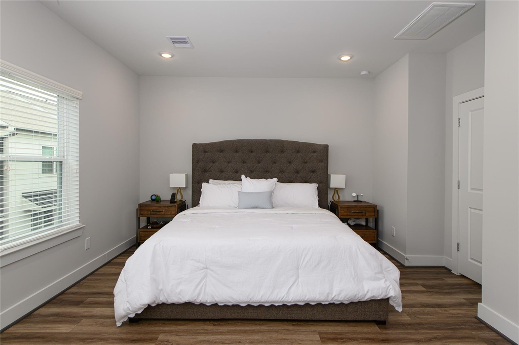 1274 N Post Oak Road - Photo 14