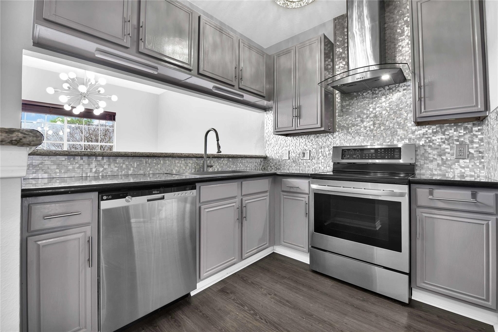 12565 Melville Drive - Photo 3