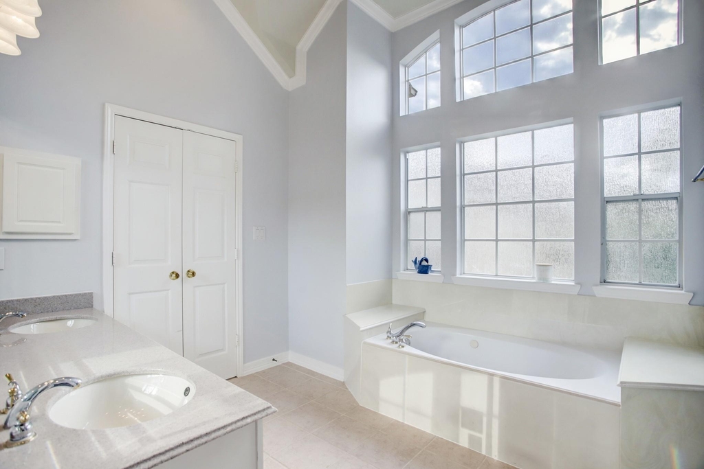 5312 Blossom St - Photo 14