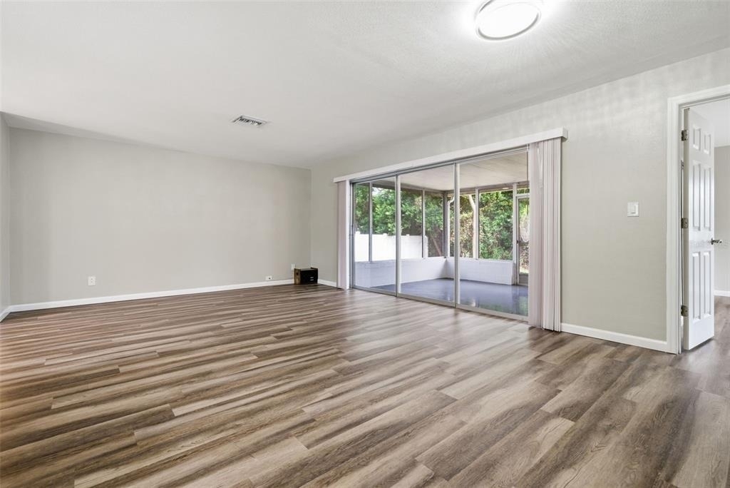 2465 Brentwood Drive - Photo 9