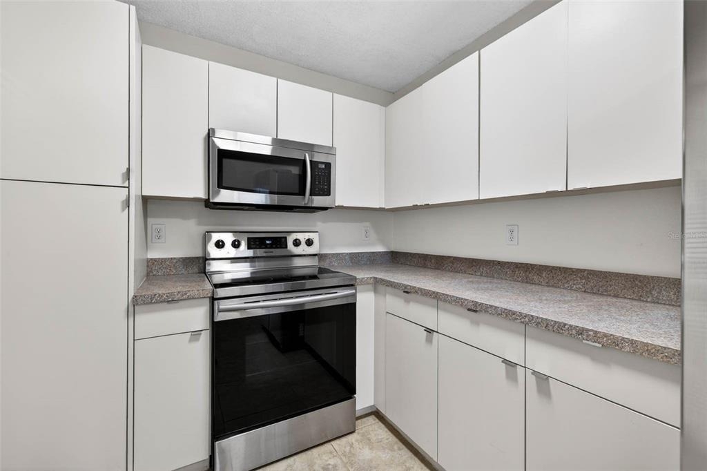 4843 Napoli Court Ne - Photo 9