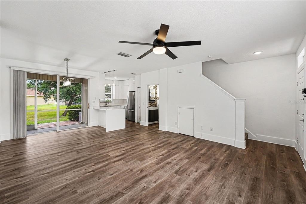 12268 Country White Circle - Photo 5