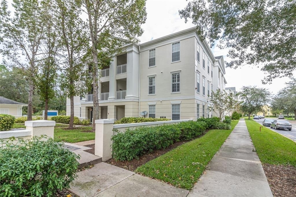 233 Goldenrain Drive - Photo 3
