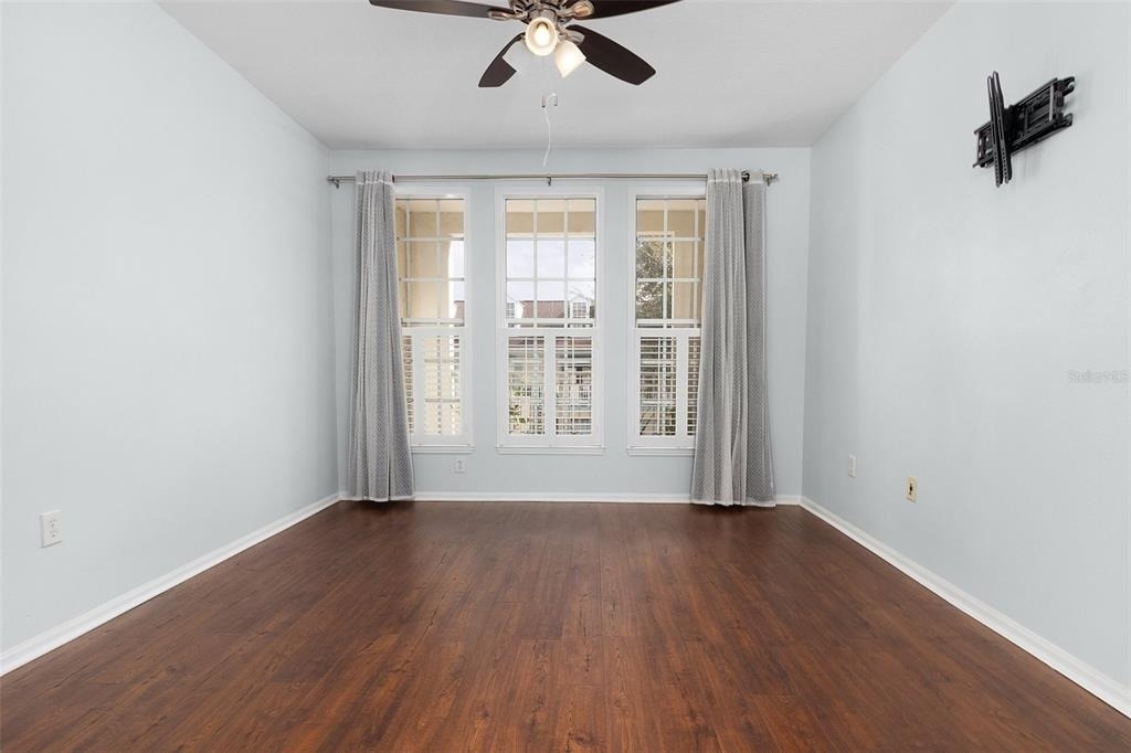 233 Goldenrain Drive - Photo 17