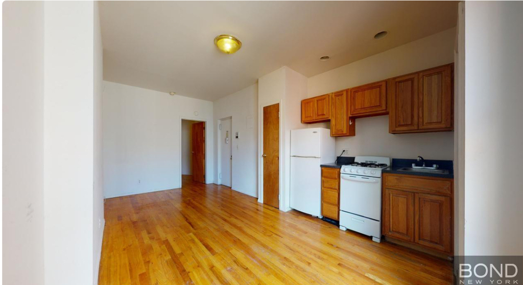 East 90th Street - Photo 4