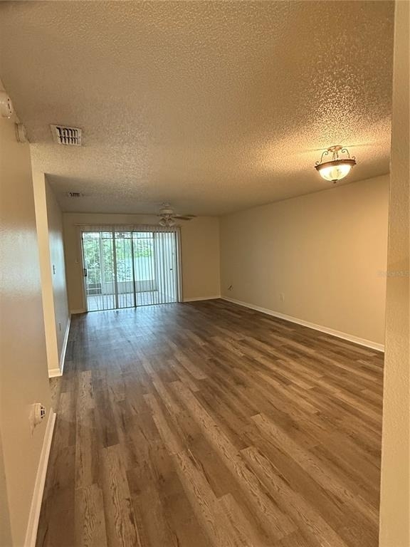 702 Country Lane Ne - Photo 5