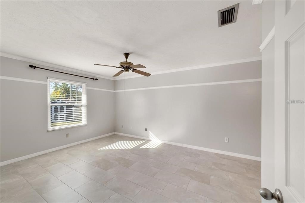 2700 Se 35th Street - Photo 10